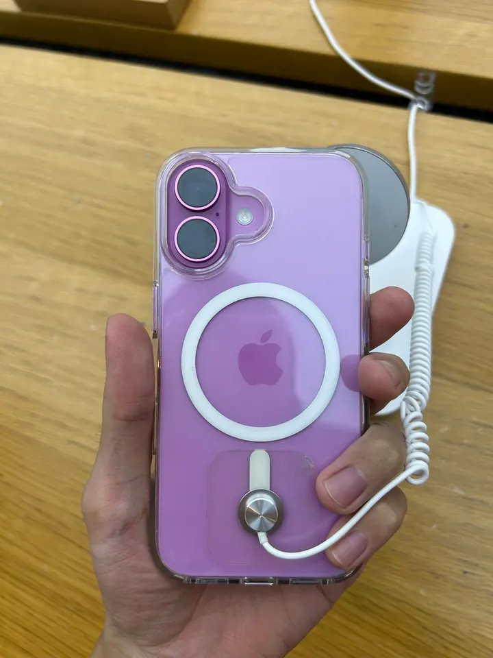 Apple iPhone 16 (128 GB) - Pink